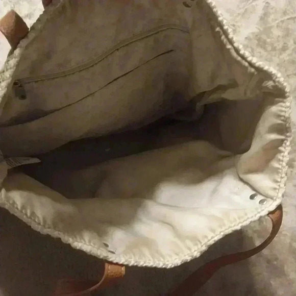 Jewel by Thirty One Crochet Bag - Picture 3 of 4